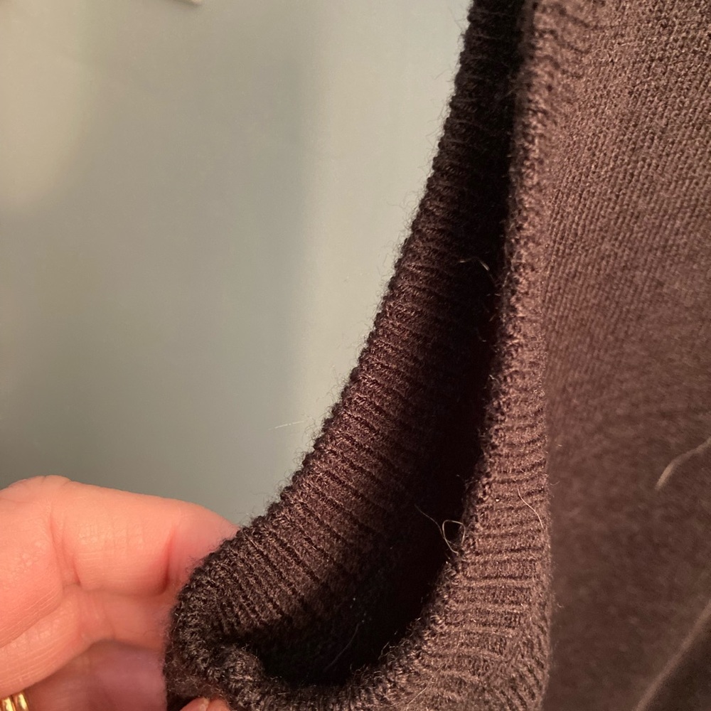 Classy preppy Dockers dark grey v-neck sweater vest - Picture 5 of 5